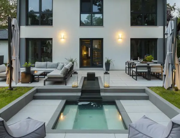 Poolbau im Garten – Optionen, Kosten und Schritt-für-Schritt-Anleitung